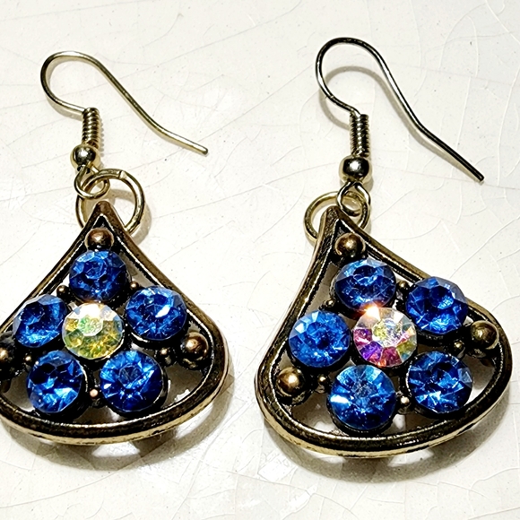 ALADDIN’S JEWEL CAVE BLUE+AURORA BOREALIS SWAROVSKI CRYST Earrings NWOT - Picture 2 of 9